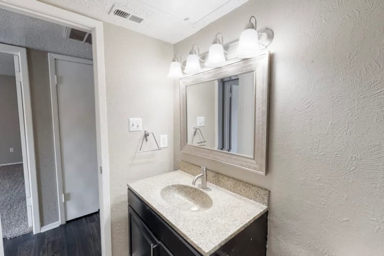 Arlington apartments for rent - image - Belmont Place (B1) - Toilet 1.webp