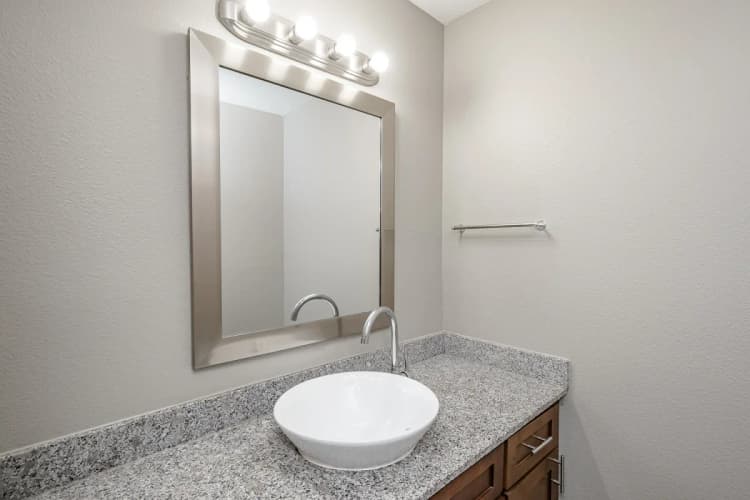 Arlington apartments for rent - image - Belmont Place (B3) - Bathroom 1.webp