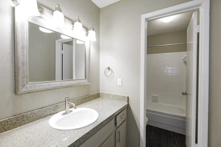 Arlington apartments for rent - image - Belmont Place (B2) - Bathroom 2.webp