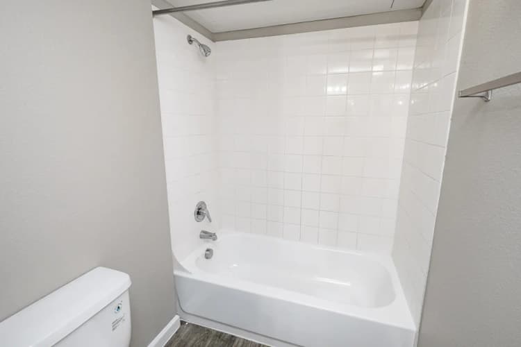 Arlington apartments for rent - image - Belmont Place (B3) - Bathroom 2.webp