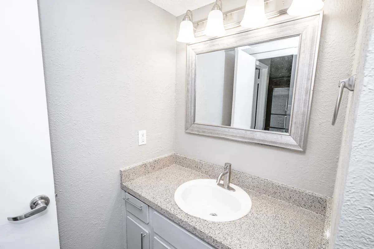 Arlington apartments for rent - image - Belmont Place (A3) - Bathroom 3.webp