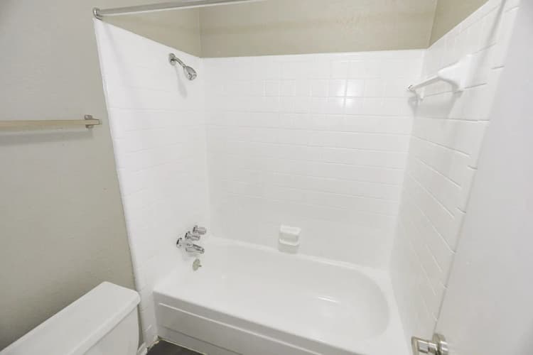 Arlington apartments for rent - image - Belmont Place (B2) - Bathroom 3.webp