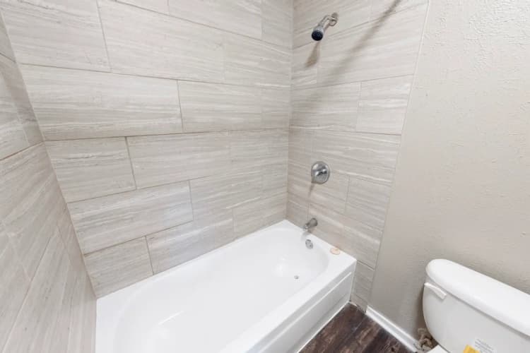 Arlington apartments for rent - image - Belmont Place - Bathroom 4.webp