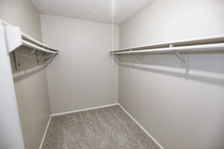 Arlington apartments for rent - image - Belmont Place (B2) - Changing room.webp