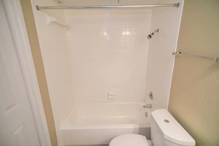 Arlington apartments for rent - image - Paisley (Abp) (Dove) - Bathroom 4.webp