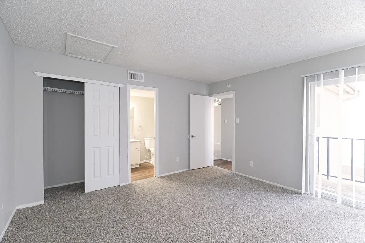 Arlington apartments for rent - image - Paisley (Abp) (Pearl) - Living room 5.webp