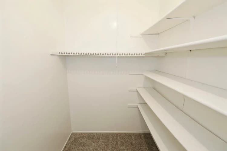 Arlington apartments for rent - image - Paisley (Abp) - Changing room.webp
