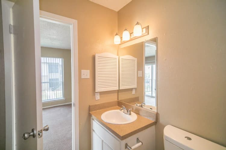 Arlington apartments for rent - image - Paisley (Abp) (Dimond) - Bathroom.webp