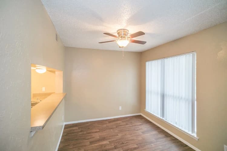 Arlington apartments for rent - image - Paisley (Abp) (Dimond) - Living room & Kitchen.webp