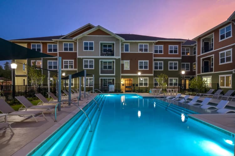 Arlington apartments for rent - image - Elliot Senior - Pool 2.webp
