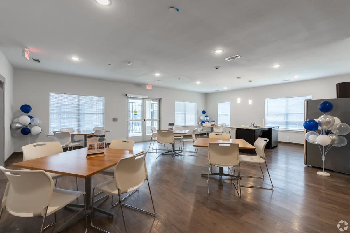Arlington apartments for rent - Property image - Reserve At Mayfield - 3