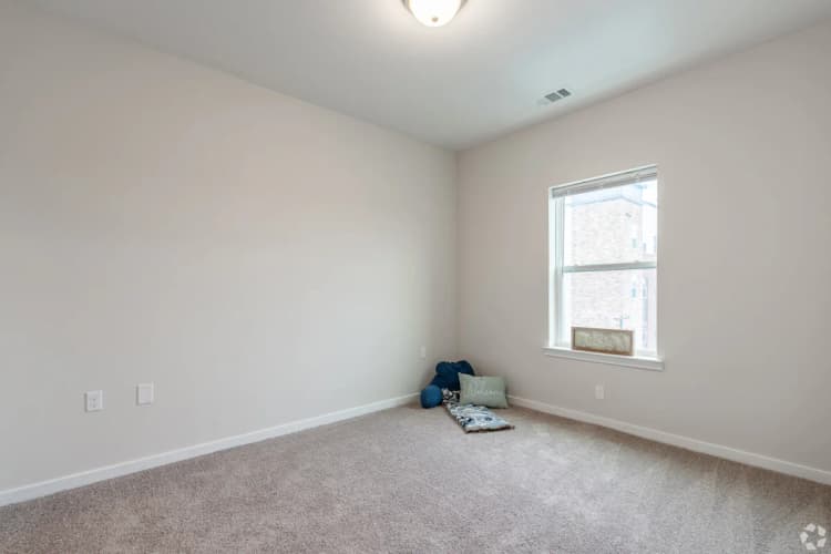 Arlington apartments for rent - image - Reserve At Mayfield - Bedroom 5.webp