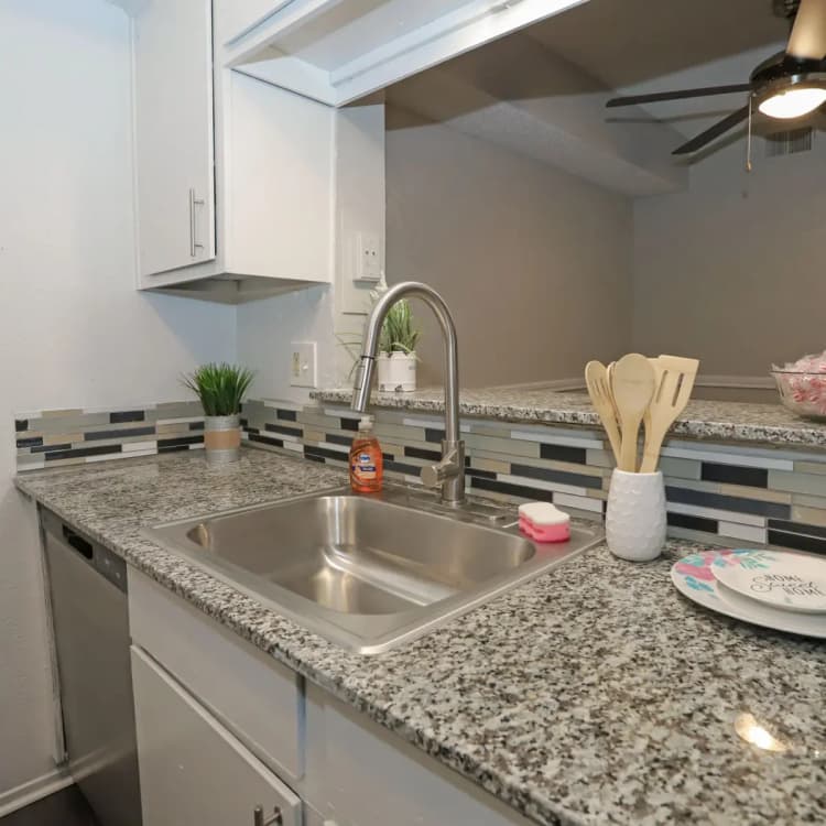 Arlington apartments for rent - image - Cedar Point Apts (Tc) - Kitchen 3.webp