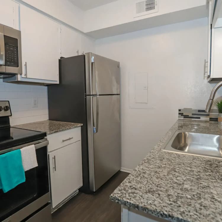 Arlington apartments for rent - image - Cedar Point Apts (Tc) - Kitchen 4.webp