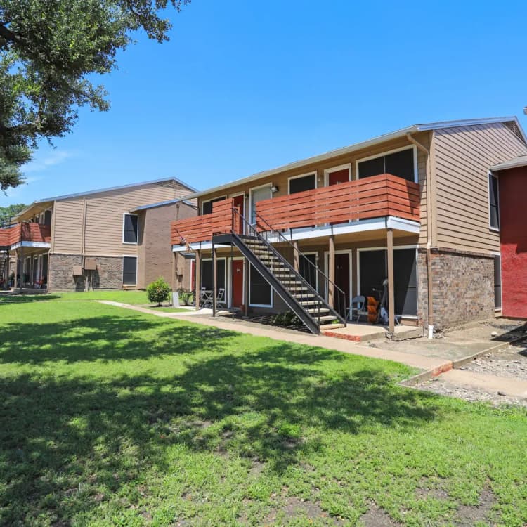 Arlington apartments for rent - image - Cedar Point Apts (Tc) - Exterior 7.webp