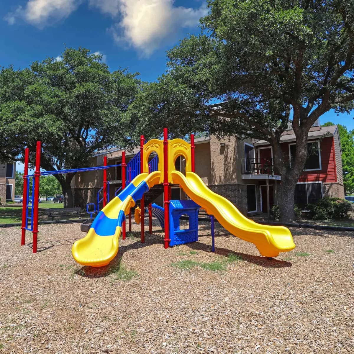 Arlington apartments for rent - image - Cedar Point Apts (Tc) - Exterior 8.webp