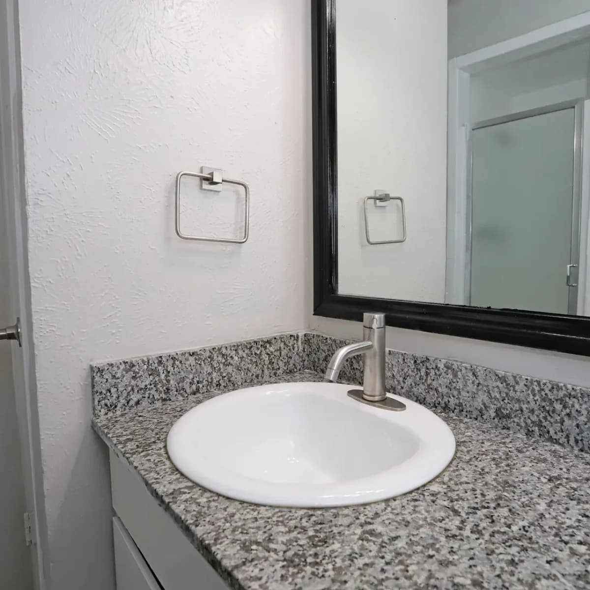 Arlington apartments for rent - image - Cedar Point Apts (Tc) - Bathroom 2 (2).webp