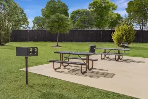 Arlington apartments for rent - image - Center Place Apts (Tc) - Exterior 5.webp