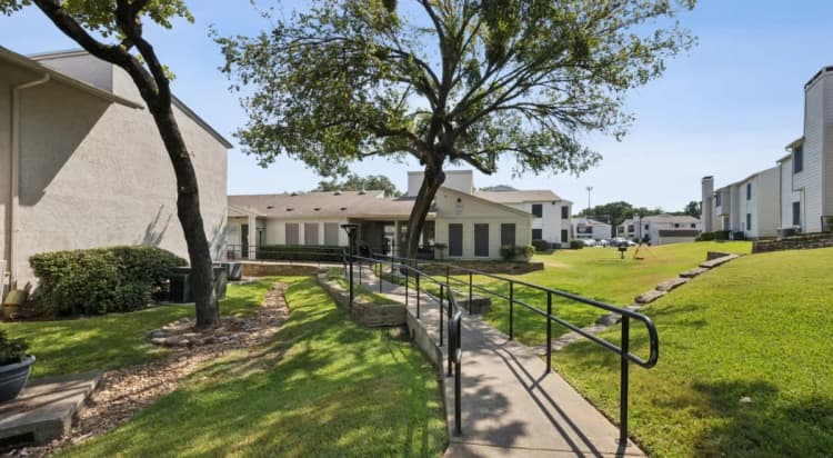 Arlington apartments for rent - image - imgi_63_22-3903Ichabod_022_ruzmw2.webp