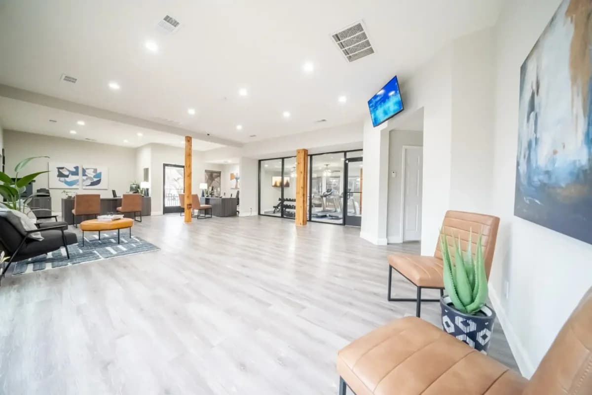 Arlington apartments for rent - image - Biltmore Apartments - Enterance 2.webp