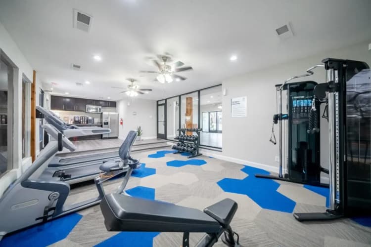 Arlington apartments for rent - image - Biltmore Apartments - Gym 3.webp