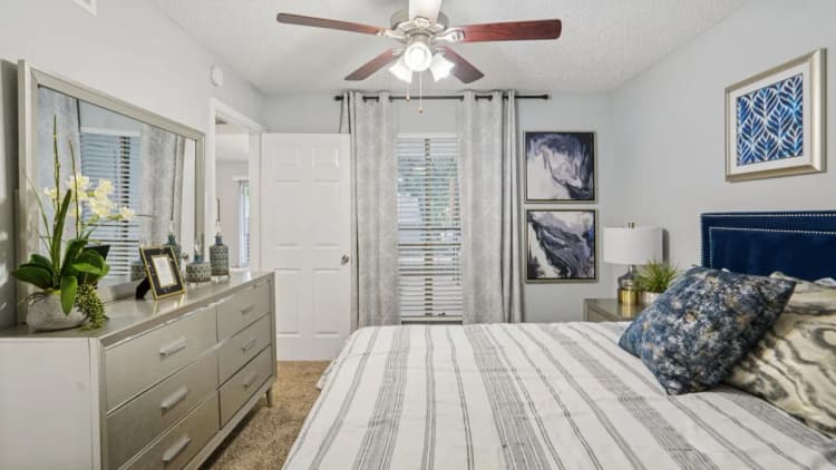 Arlington apartments for rent - image - Biltmore Apartments - Bedroom 7.webp