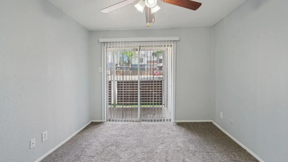 Arlington apartments for rent - image - Biltmore Apartments - Bedroom 12.webp