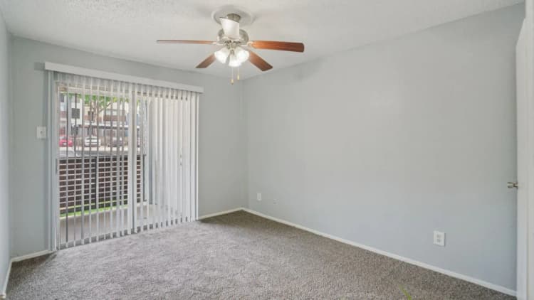 Arlington apartments for rent - image - Biltmore Apartments - Bedroom 13.webp