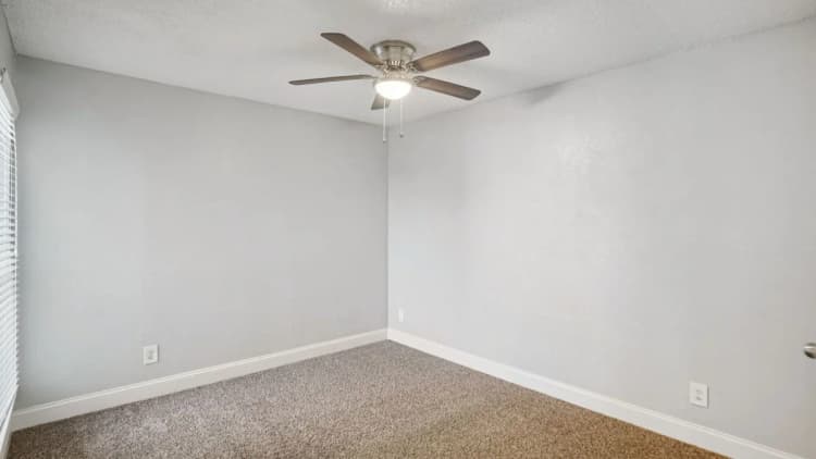 Arlington apartments for rent - image - Biltmore Apartments - Bedroom 22.webp