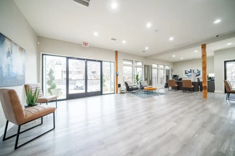 Arlington apartments for rent - image - Biltmore Apartments - Enterance.webp