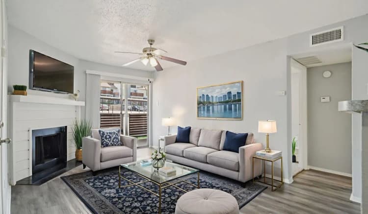 Arlington apartments for rent - image - Biltmore Apartments - Tv Lounge.webp