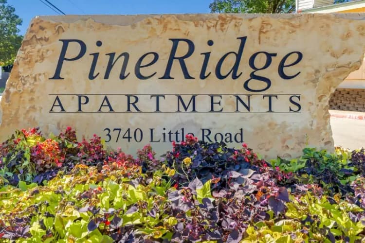 Arlington apartments for rent - image - Pine Ridge - Exterior.webp