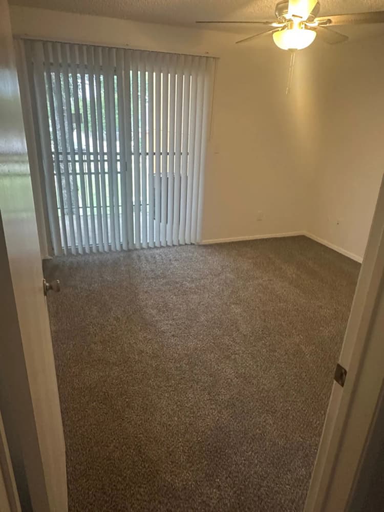 Arlington apartments for rent - image - Pine Ridge - Enterance.webp