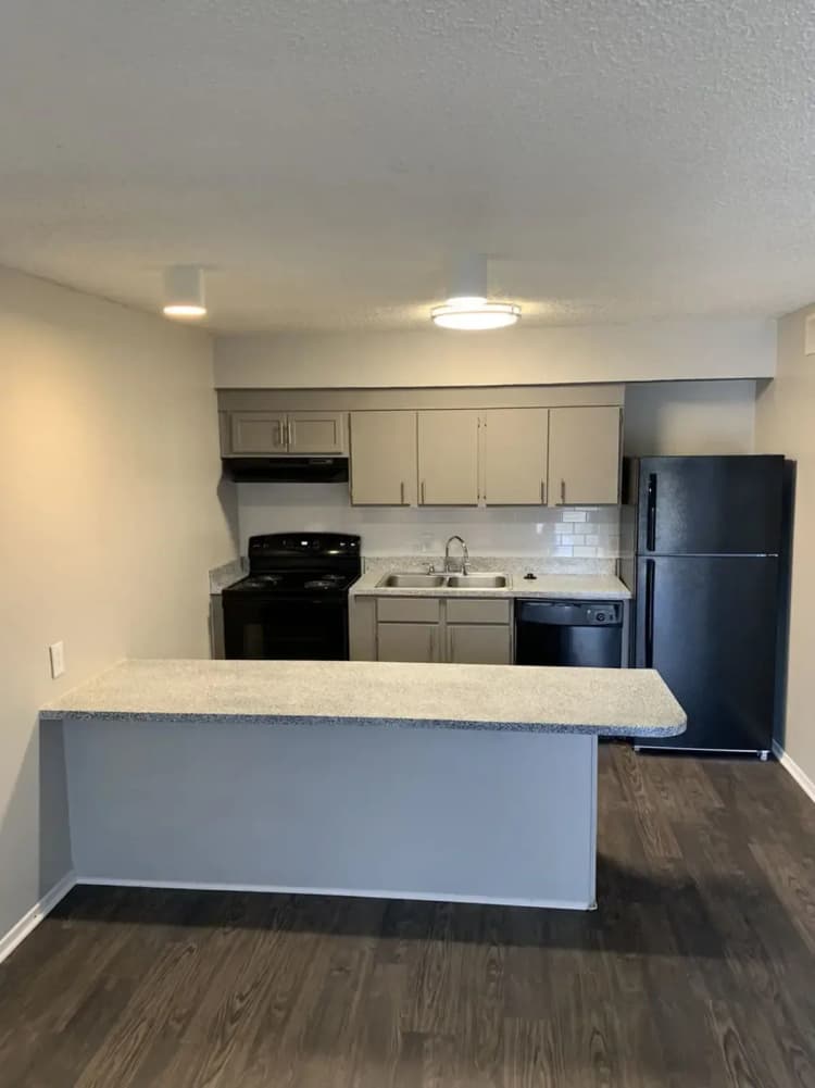 Arlington apartments for rent - image - Twenty Oaks Apartments - Kitchen 2.webp