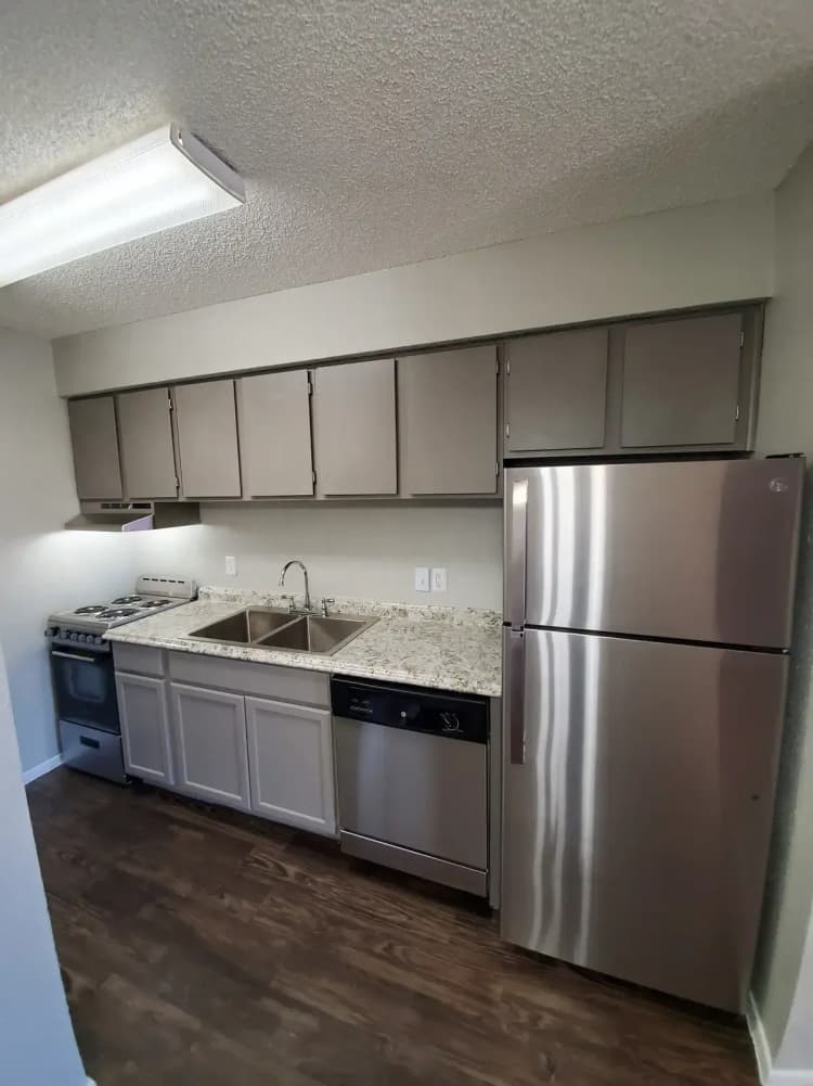 Arlington apartments for rent - image - Twenty Oaks Apartments - Kitchen 1.webp
