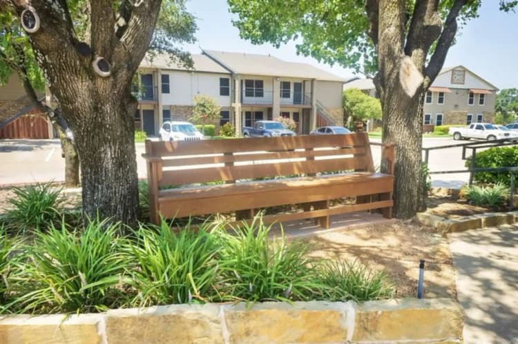 Arlington apartments for rent - image - Twenty Oaks Apartments - Exterior 3.webp