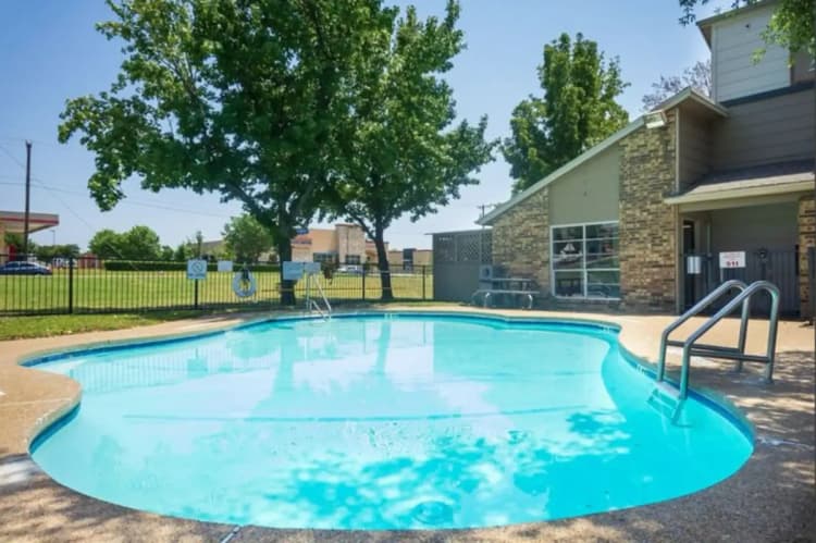 Arlington apartments for rent - image - Twenty Oaks Apartments - Pool.webp