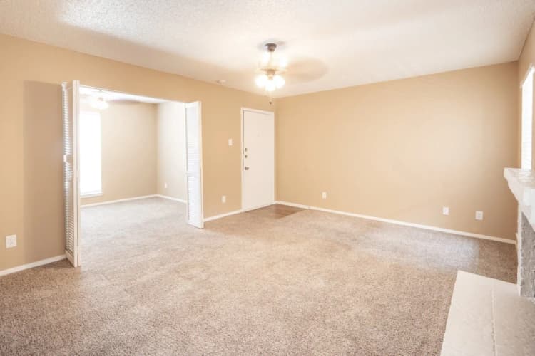 Arlington apartments for rent - image - Wimbledon Court - Bedroom 2.webp