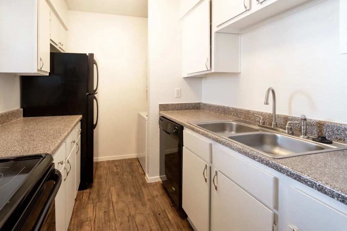 Arlington apartments for rent - image - Wimbledon Court - Bedroom 4.webp
