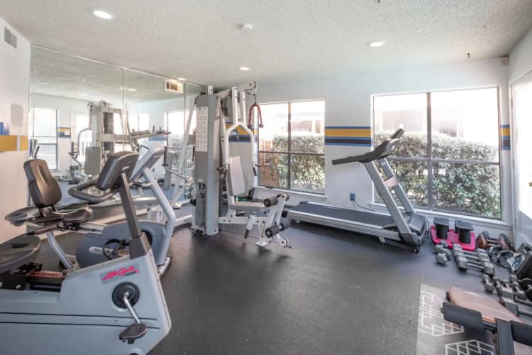Arlington apartments for rent - image - Wimbledon Court - Gym.webp