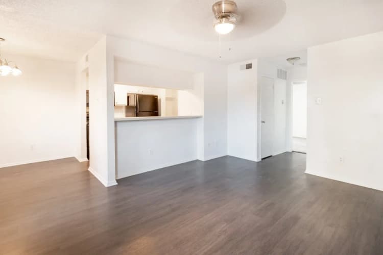 Arlington apartments for rent - image - Wimbledon Court - Living room & Kitchen 3.webp