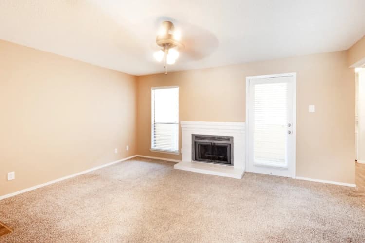 Arlington apartments for rent - image - Wimbledon Court - Living room 2.webp