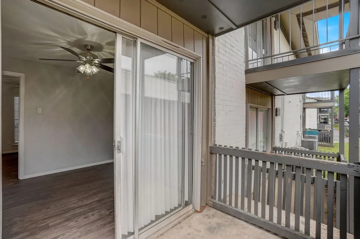 Arlington apartments for rent - Property image - Woodwind Apartments - 3