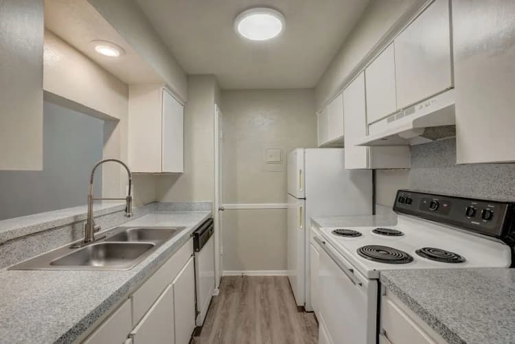 Arlington apartments for rent - image - Woodwind Apartments - Kitchen.webp