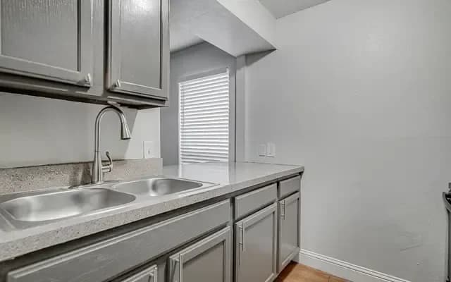 Arlington apartments for rent - image - imgi_14_kitchen.jpeg.webp