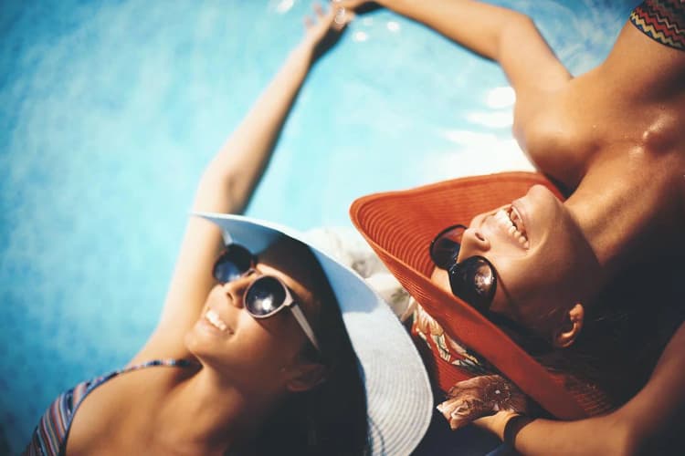Arlington apartments for rent - image - 404 Border - Pool.jpg