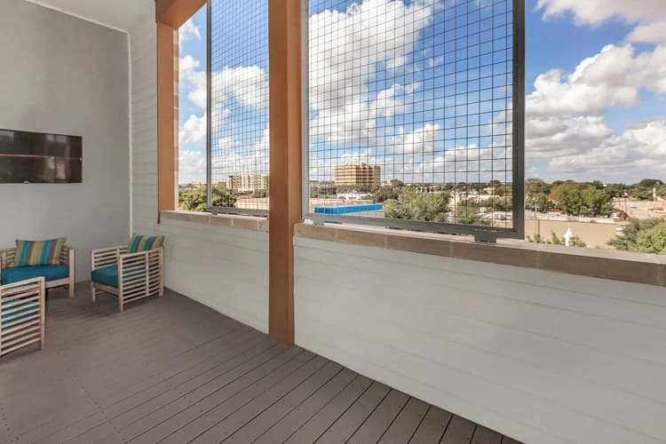 Arlington apartments for rent - image - 404 Border - Interior 2.jpg