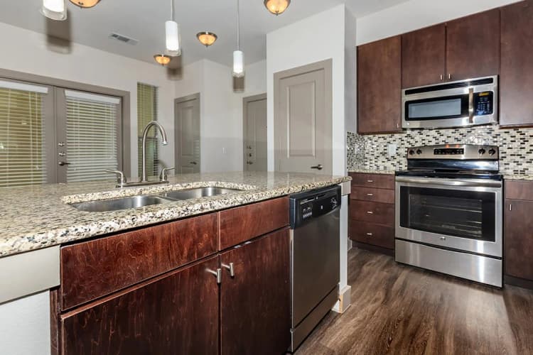 Arlington apartments for rent - image - 404 Border - Kitchen 10.jpg