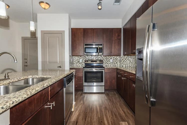 Arlington apartments for rent - image - 404 Border - Kitchen 12.jpg