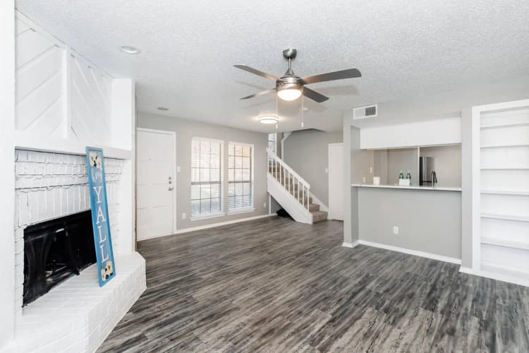 Arlington apartments for rent - image - Fielder Crossing - Living room & Kitchen 2.jpg
